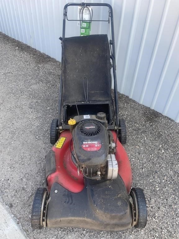 Yard Machines 21” 195cc Lawnmower. Works!