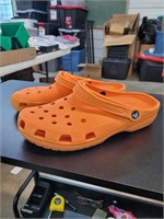 Crocs shoes men's 10 women's 12