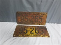 Matching Pair of Wisconsin 1941 License plates