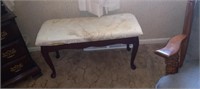 Mahogany Finish Lift Lid Bench Uph. is Stained