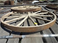 (1) Large Wood Wagon Wheel