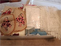 Tote of Vintage/Assorted Linens