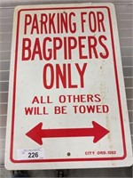 BAGPIPER 18IN SIGN