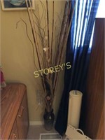 Vase w/ Décor