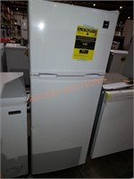 RCA 7.5 cu ft Refrigerator-Freezer