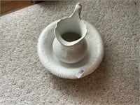 pitcher/ bowl