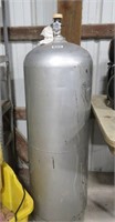 100 lb propane tank