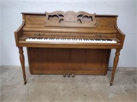 Wurlitzer Classic Oak Upright Piano