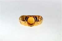 14kt Gold Cabochon Cut Amber ring