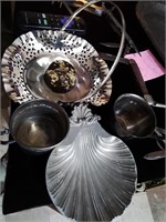 Group of silver plate items until including 2 c