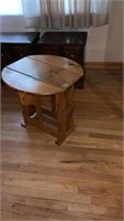 Small end table 24 x 24 x23 in