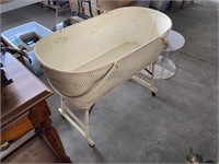 Folding Baby Bassinet (Display Only)