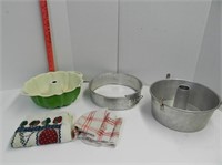 Kitchen selection vintage Nordic bundt cake pan