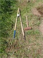 6-Tine Fork, Garden Rake, Sledge Hammer