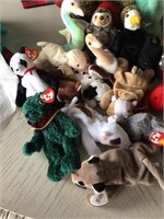 Lot of 15 assorted Beanie Babies