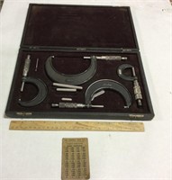 Central tool micrometers set
