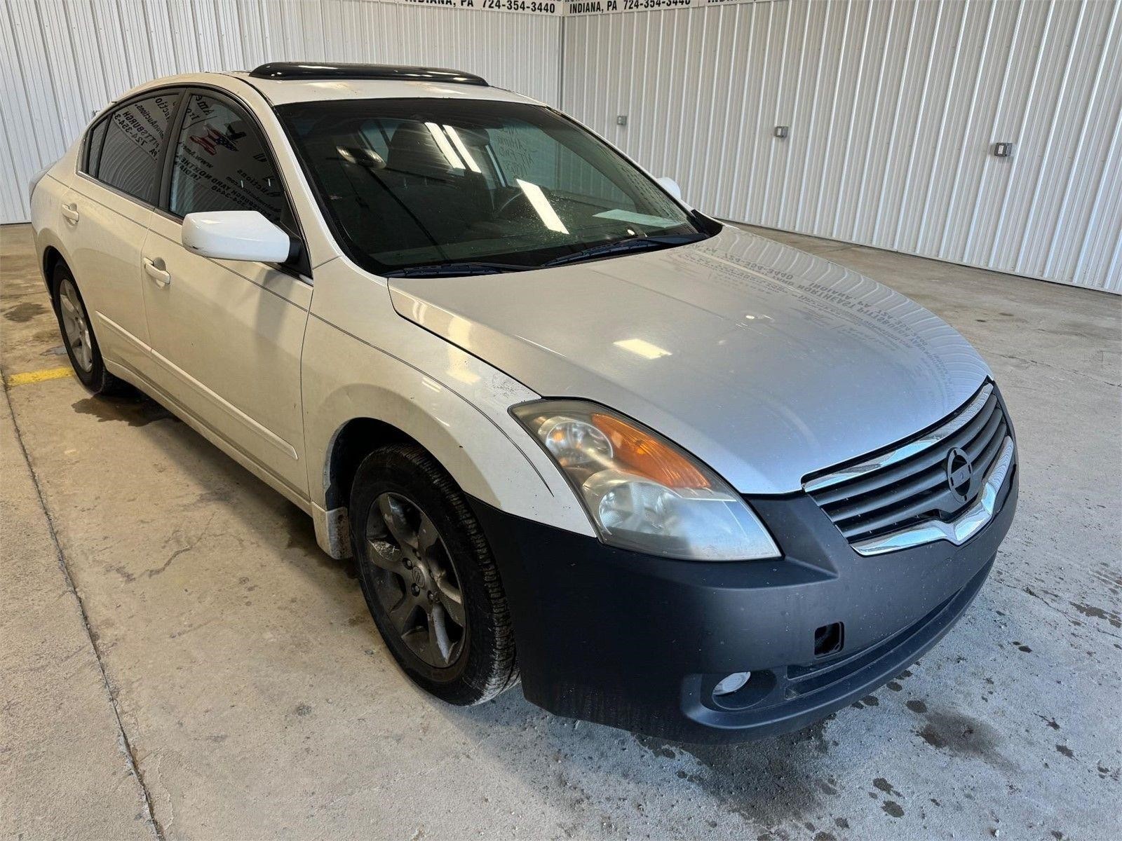 2008 Nissan Altima Sedan- Titled - NO RESERVE