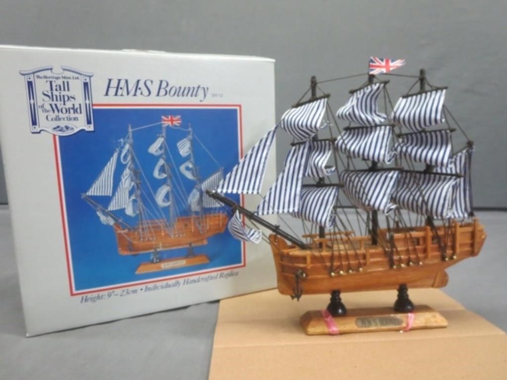 NEW Heritage Mint Tall Ships HMS Bounty 9" Wood