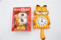 Vintage 1978 Garfield Clock & Costume Mask