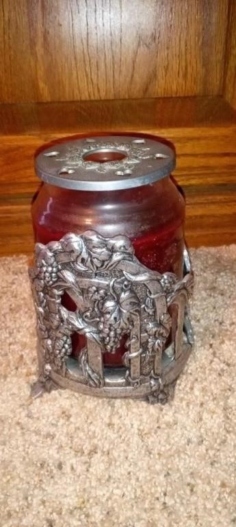 Lg. Colonial Iron Jar Candle Holder Vineyard W/