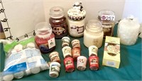 YANKEE CANDLES & MORE