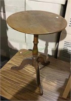 Cute little side table round top by Chrisman