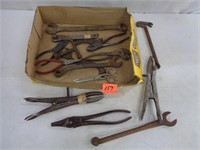 Flat Assorted Primitive Tools