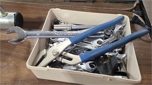 GROUP OF WRENCHES, RATCHETS AND MORE