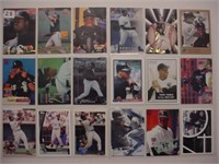 36 diff. Frank Thomas baseball cards