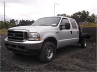2004 Ford F250 Crew Cab Fatbed Truck