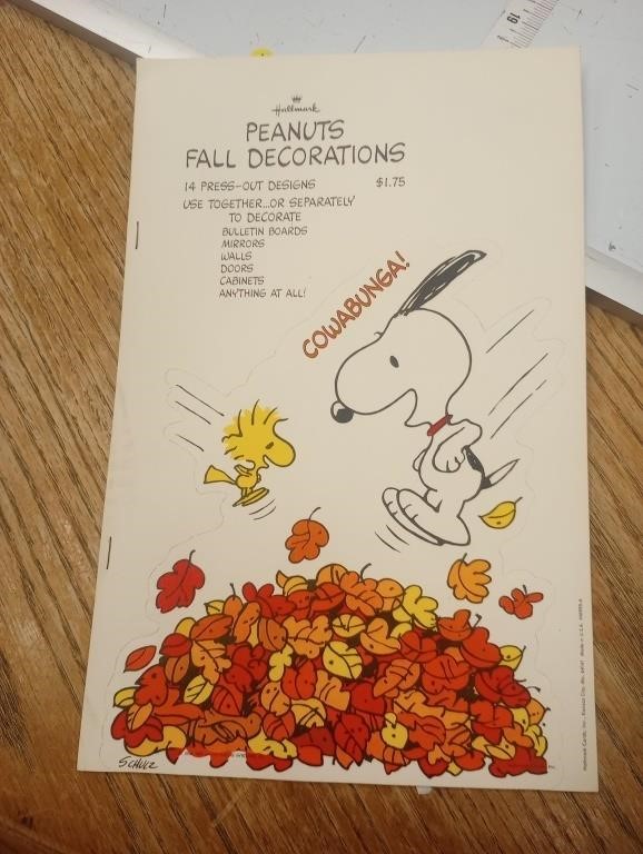 Peanuts Fall Decorations