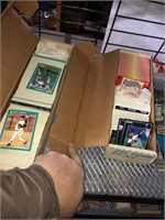 2 BOX OF TRADING CARDS
