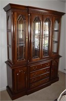 NICE KINCAID LIGHTED CHERRY CHINA CABINET