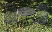 WROUGHT IRON TABLE W/ BOUNCE CHAIRS