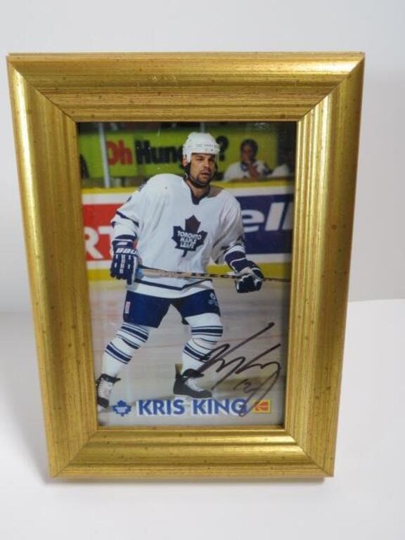 8X4 FRAMED AUTOGRAPHED KRIS KING PICTURE