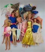 (DD) Fashion Dolls. Barbie & Ken. With Barbie