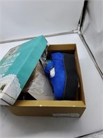 Mtng size 6 blue shoes