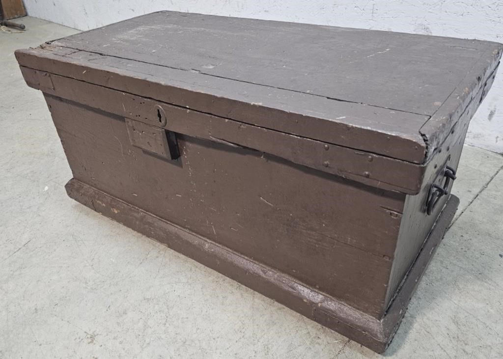 Tool chest with tray 36"19"17"