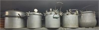 Five pressure cookers. Bidding on one times the