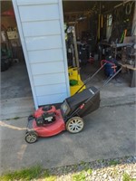 Troy Bilt TB110 21in push mower with bagger
