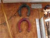 VINTAGE HORSE SHOES