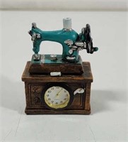 Vintage Sewing Machine Quartz desk clock