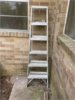 5 ft aluminum ladder