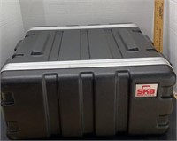 SKB CASE 21”x9”x21”