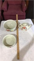 Decorative bowls, tea pot