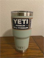 YETI 30 OZ TUMBLER WITH MEGASLIDER LID- SEAFOAM