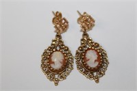 14k yellow gold Antique Cameo Earring pierced