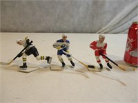 3 figurines de hockey Oates, Mogilny & Federov