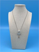 Delicate Pendent Necklace W/ Pearl Silver Tone