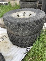 2 Toyo 35x12.50R18LT Tires (1 with Rim)